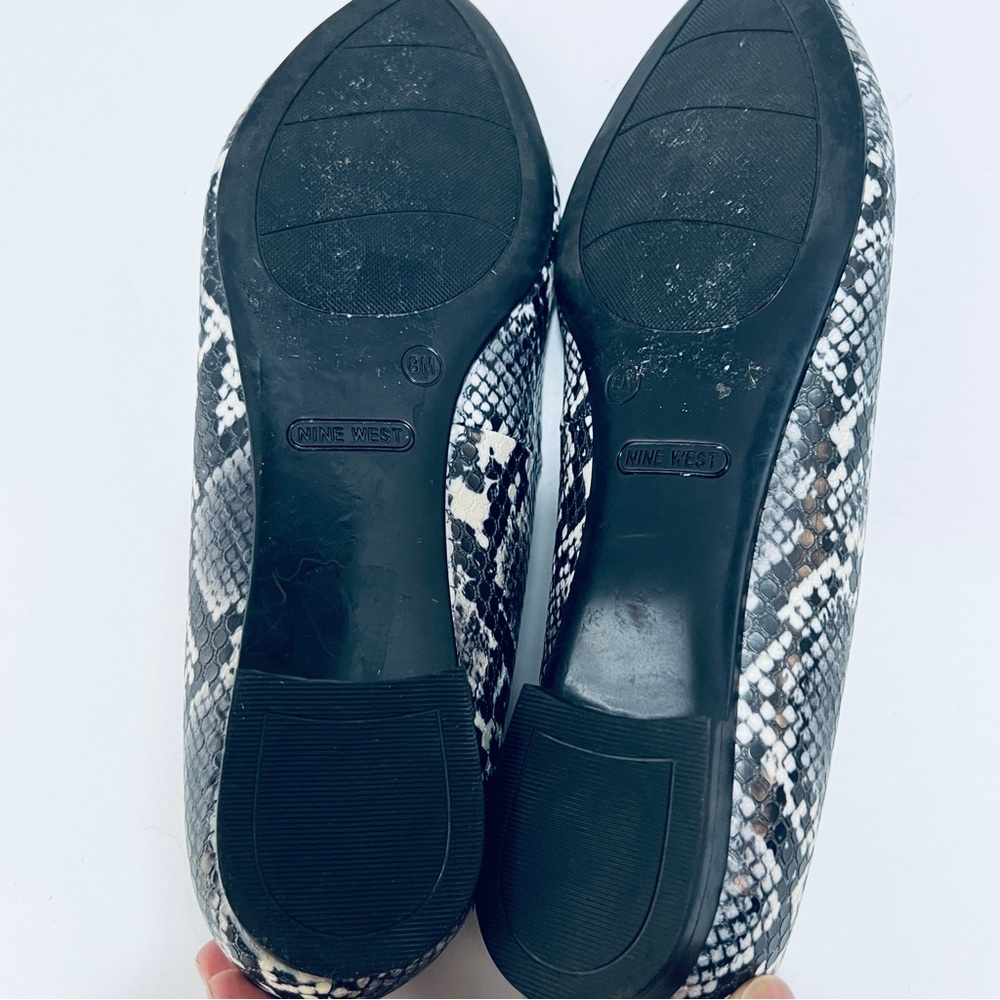 Nine West Monochrome‎ Snake Print Flats - Picture 5 of 10